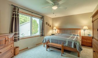 7549 W Village Crest Dr, Madison, WI 53719