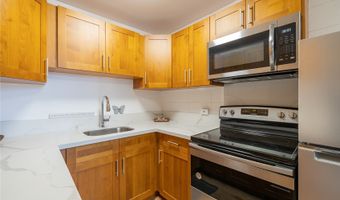 1209 N School St 102, Honolulu, HI 96817