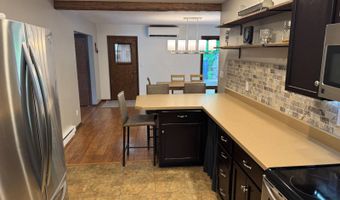 322 5th St E, Bottineau, ND 58318