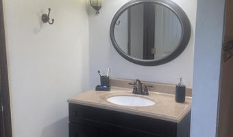 2325 Collins Ave, Carlsbad, NM 88220