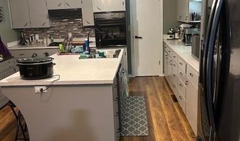 200 S Karner Ave, Altamont, KS 67330