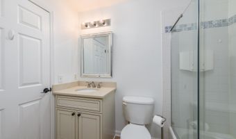 430 Wedgewood Cir, Belford, NJ 07718