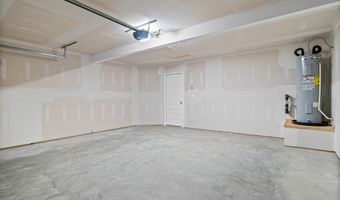8049 Chesapeake Trl, Bauxite, AR 72011