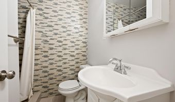 5520 WESTBARD Ave, Bethesda, MD 20816