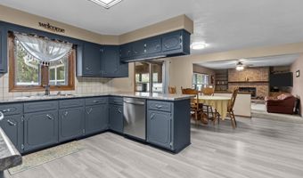 1022 E CAPITOL Dr, Appleton, WI 54911