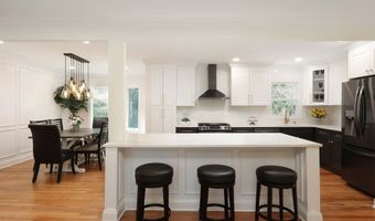 76 Swartzel Dr, Middletown, NJ 07748