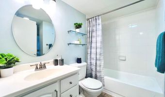 2111 WISCONSIN Ave NW 110, Washington, DC 20007