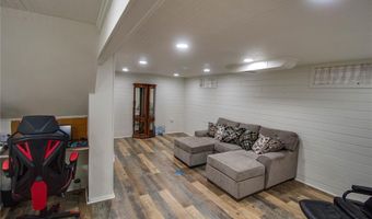 2430 Maxey St, Alton, IL 62002