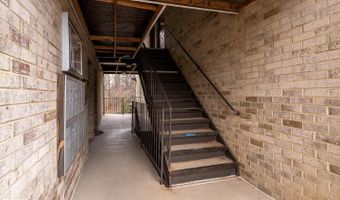 6137 EDSALL Rd #I, Alexandria, VA 22304