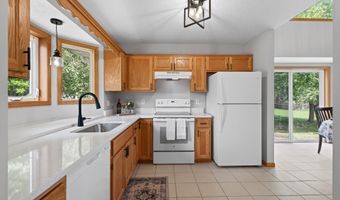 10607 56th St NE, Albertville, MN 55301