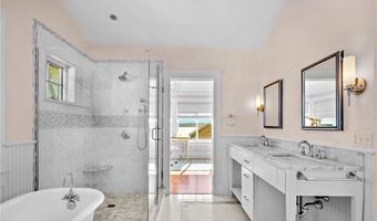 140 Tuckerman Ave, Middletown, RI 02842