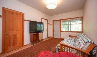 2383 Chamonix Dr, Arnold, CA 95223