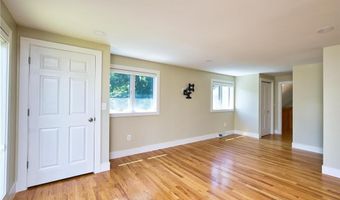 23 Fesser Ave, Bristol, RI 02809