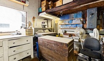 585 Riverside Dr, Augusta, ME 04330