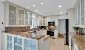 113 Arneytown Hornerstown Rd, Allentown, NJ 08501