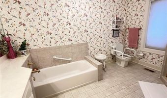 1322 HUNTINGTON Ct, Auburn, AL 36830