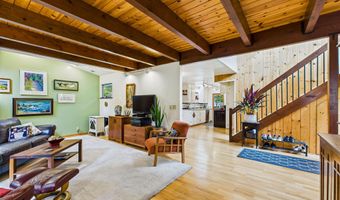 402 Tanglewood Rd, Arcata, CA 95521