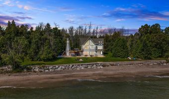 E7379 WASHINGTON Road, Algoma, WI 54201