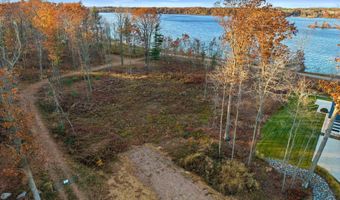 3053 WATERVIEW Dr, Wisconsin Rapids, WI 54494