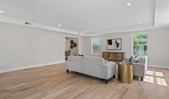 18 Sextant Dr, Barnegat, NJ 08005