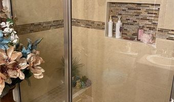 706 E Hill Ave, Alice, TX 78332