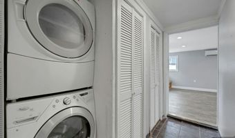 556 Sandra Pl, Teaneck, NJ 07666