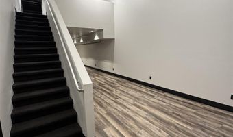 826 W 8th St, Appleton, WI 54914