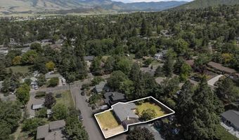 1556 Windsor St, Ashland, OR 97520
