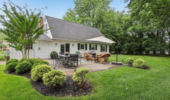 135 Ivy Hill Dr, Aberdeen, NJ 07747
