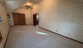 709 N St, Aurora, NE 68818