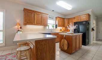 1030 El Dorado Rd, Benton, AR 72019