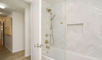 17914 Magnolia Blvd 135, Encino, CA 91316