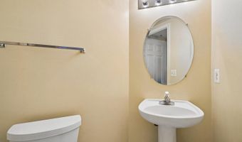 3830 9TH St N 606W, Arlington, VA 22203