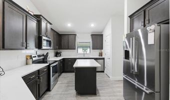 477 LAKE VISTA Dr, Auburndale, FL 33823