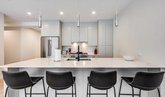 340 W 2nd St 3, Boston, MA 02127