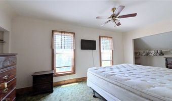 131 Grove Dr, Ashtabula, OH 44004