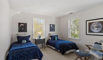 5 Westside Dr, Acton, MA 01720