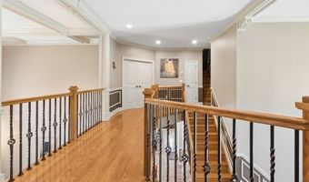 3 Buckingham Rd, Bayonne, NJ 07035