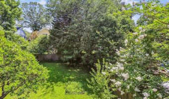 9819 PARKWOOD Dr, Bethesda, MD 20814