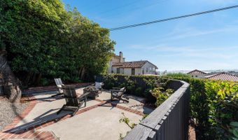 221 Highland Dr, Aptos, CA 95003