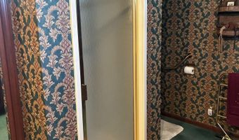 106 W 4th St, Bicknell, IN 47512