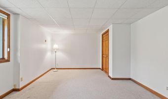 17 Stone Pound Ln, Atkinson, NH 03811