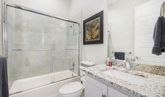 4417 N 142nd St, Basehor, KS 66007