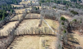 19 Hollenbeck Rd, Cornwall, CT 06031