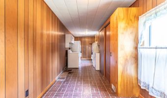 12 Alvina St, Batesville, IN 47006