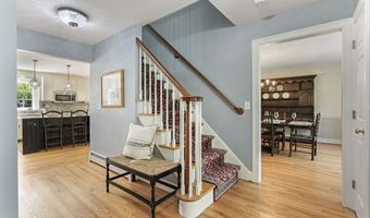16 Cider Mill Rd, Burlington, CT 06013