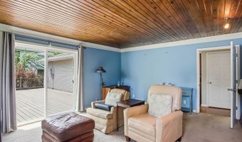 615 Highland Ave, Antioch, IL 60002