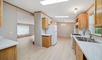 704 Hidden River Dr, Adrian, MI 49221