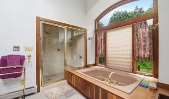 4920 BROOK HILLS Dr, Annandale, VA 22003