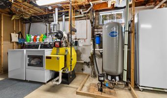 52 Chase Cir, Center Harbor, NH 03226